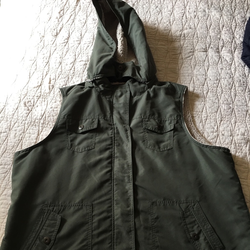 Vest with hood sz Xl  Sonoma